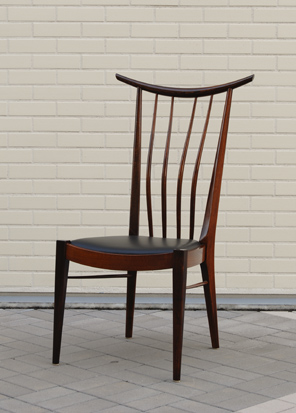 欅スピンドルの椅子.jpg